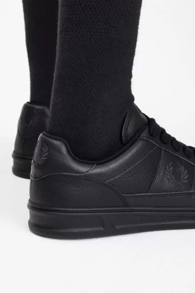 B440 Men’s Tennis Shoes