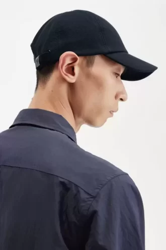 Classic Pique Men’s Caps