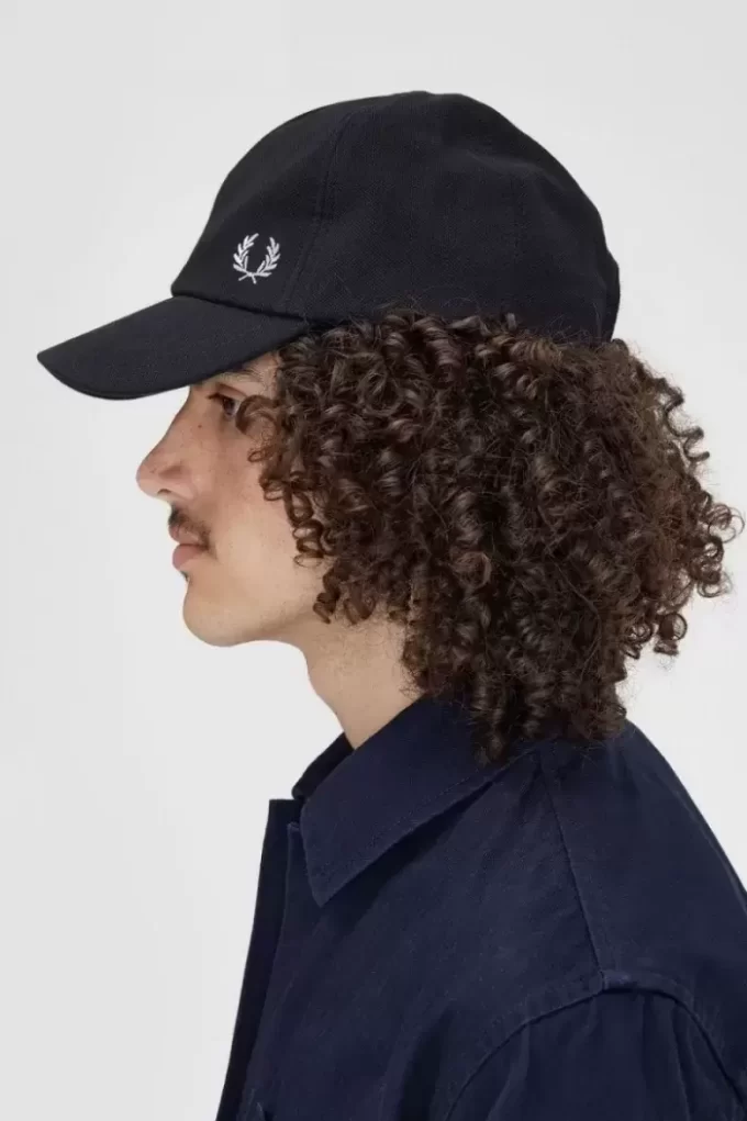 Classic Pique Men’s Caps