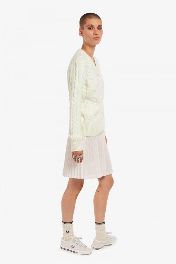 V-Neck Cable Knit Jumper Knitwear V-Neck Cable Knit Jumper Knitwear